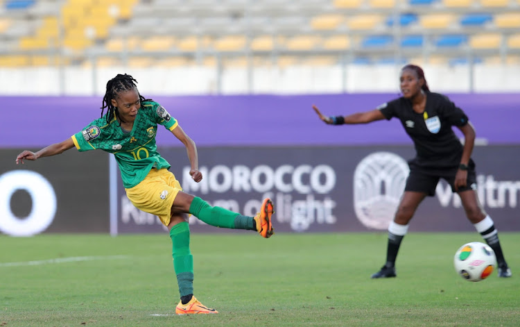 Linda Motlhalo playing for Banyana Banyana