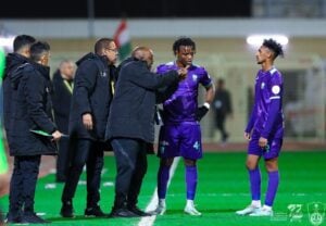 Pitso Mosimane giving instructions to his players