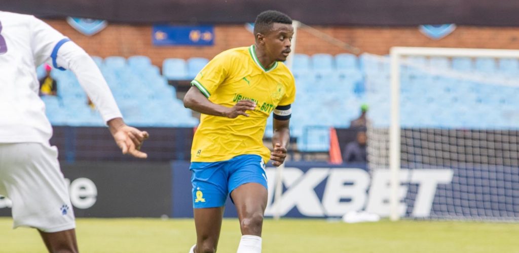 Teboho Mokoena in action for Mamelodi Sundonws