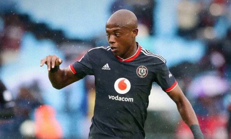 Zakhele Lepasa in action for Orlando Pirates