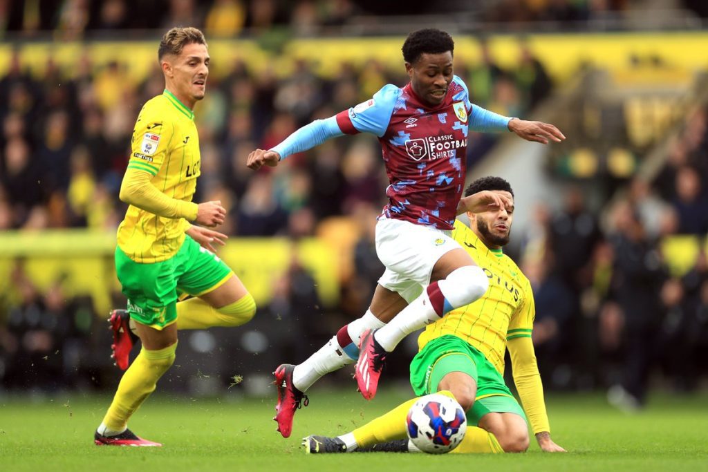 Burnley in action against Norwich before Lyle Foster's introduction