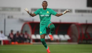 Andile Dlamini reacts to SA Sport Awards moment