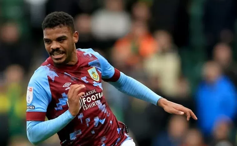 Lyle Foster in action for Burnley in the league