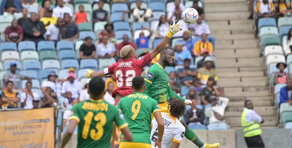 Itumeleng Khune in action against Golden Arrows