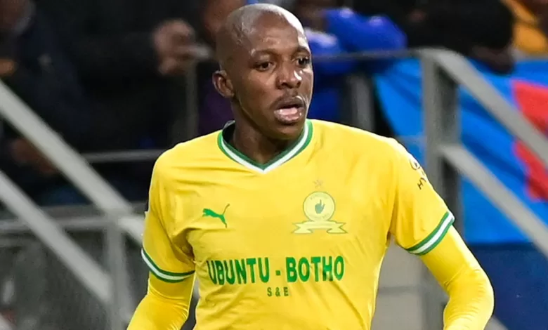 Khuliso Mudau in action for Mamelodi Sundowns in the DStv Premiership