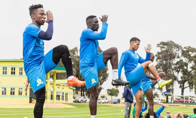 Mamelodi Sundowns players, coached by Rulani Mokwena at training