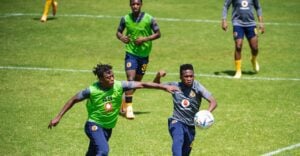 Mduduzi Shabalala of Kaizer Chiefs with his teammates