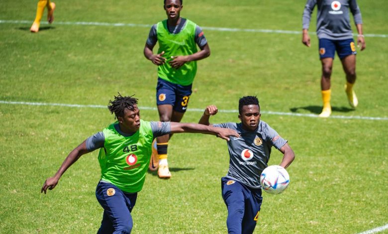 Mduduzi Shabalala of Kaizer Chiefs with his teammates