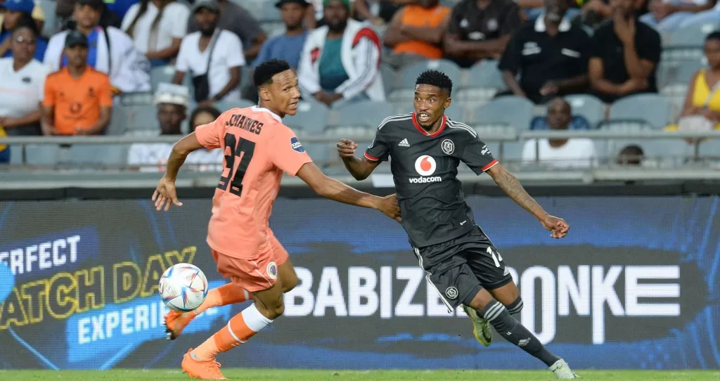 Orlando Pirates player, Monnapule Saleng in action
