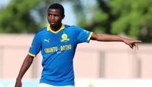 Promise Mkhuma in Mamelodi Sundowns colours
