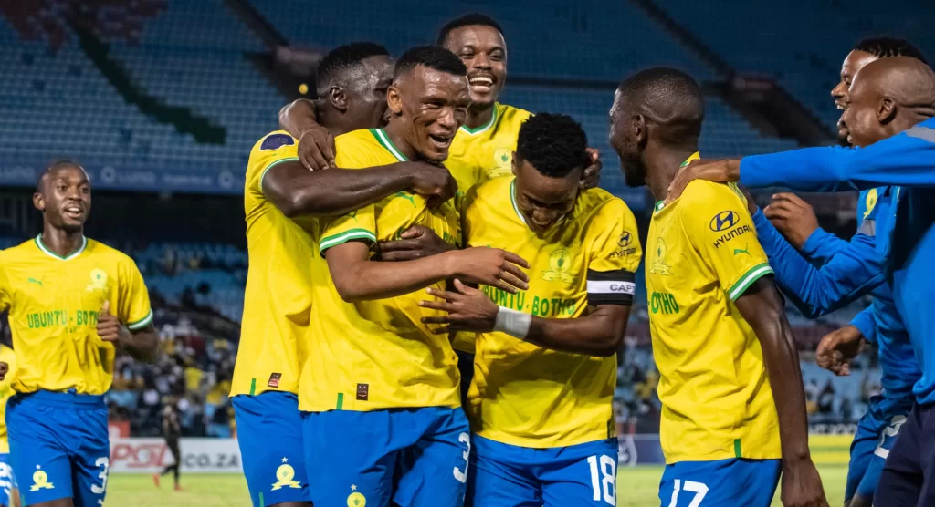 Rulani Mokwena and Mamelodi Sundowns players celebrate goal