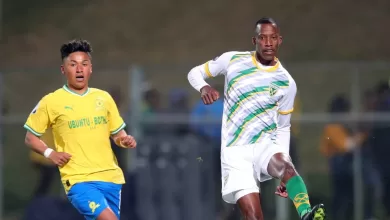 Marcelo Allende and Devine Lunga during DStv Premiership clash in the first round