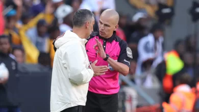Jose Riveiro is given a talking to by now retired referee Victor Gomes