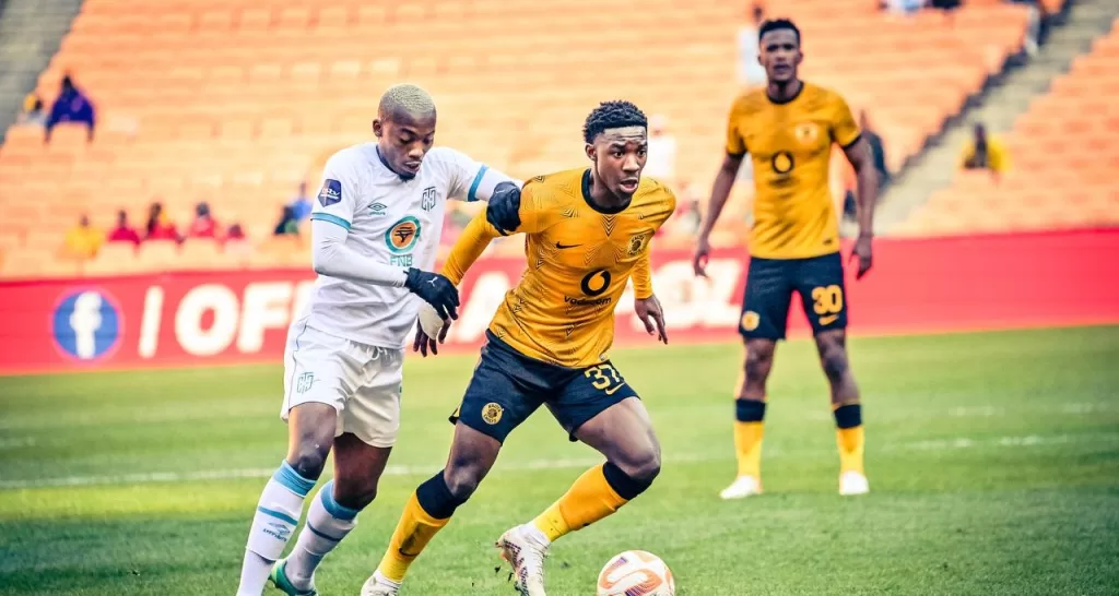 Khanyisa Mayo challenging Samkelo Zwane to the ball during the DStv Premiership clash at FNB Stadium