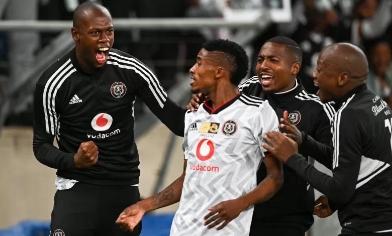 YOU WON'T BELIEVE THIS  ORLANDO PIRATES & COACH ATTACKED 