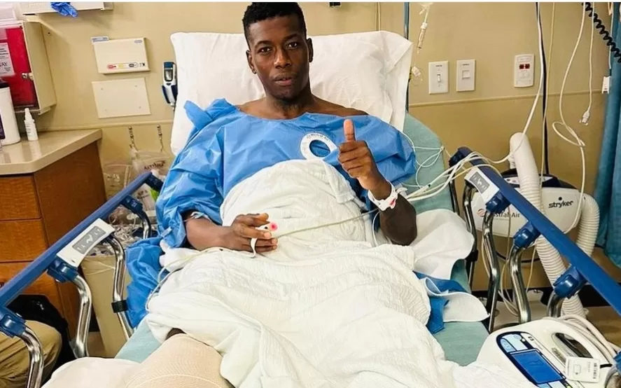 Former Kaizer Chiefs defense stalwart Teenage Hadebe after a successful surgery