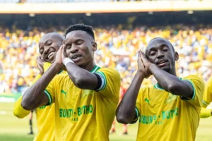 Themba Zwane celebrating with teammates