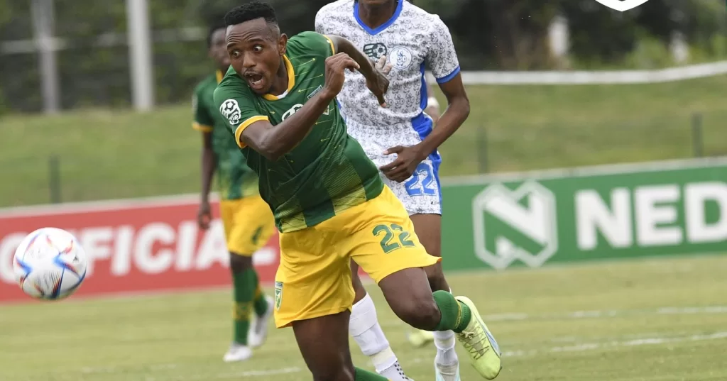 Orlando Pirates interested in Sicelokuhle Hlatshwayo