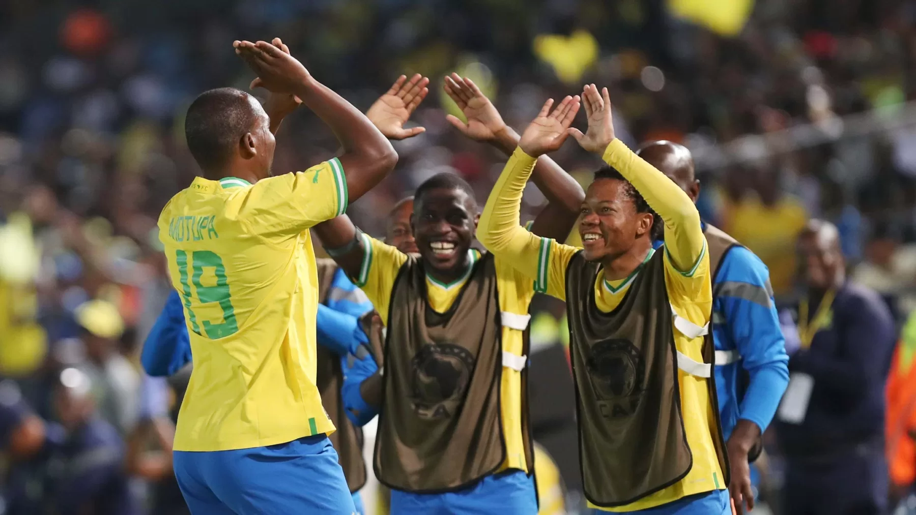 2022/23 kit clash - Mamelodi Sundowns vs Pirates