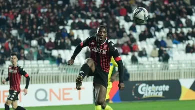 Tumisang Orebonye in action for USM Alger