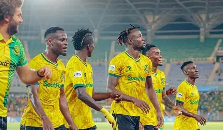 Young Africans players before a game. They are said to be bigger than Kaizer Chiefs