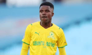 Lesedi Kapinga leaves Mamelodi Sundowns