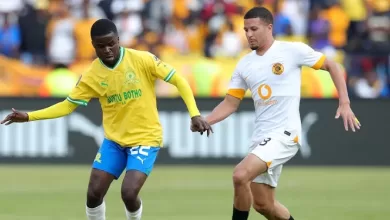 Lesedi Kapinga in action against Kaizer Chiefs for Mamelodi Sundowns