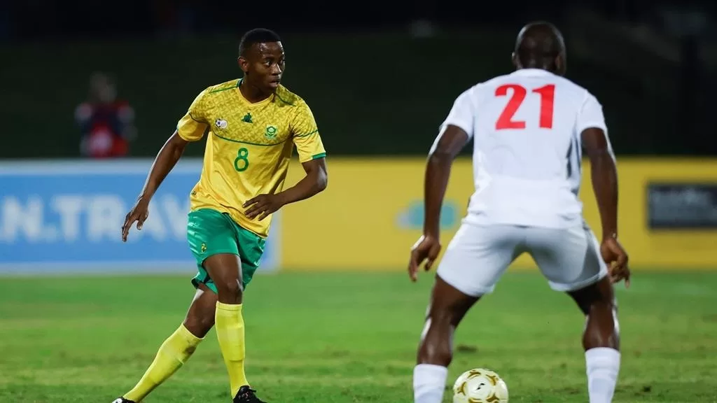 Bafana Bafana star Thabo Cele's negotiations with Kaizer Chiefs hang in balance. 