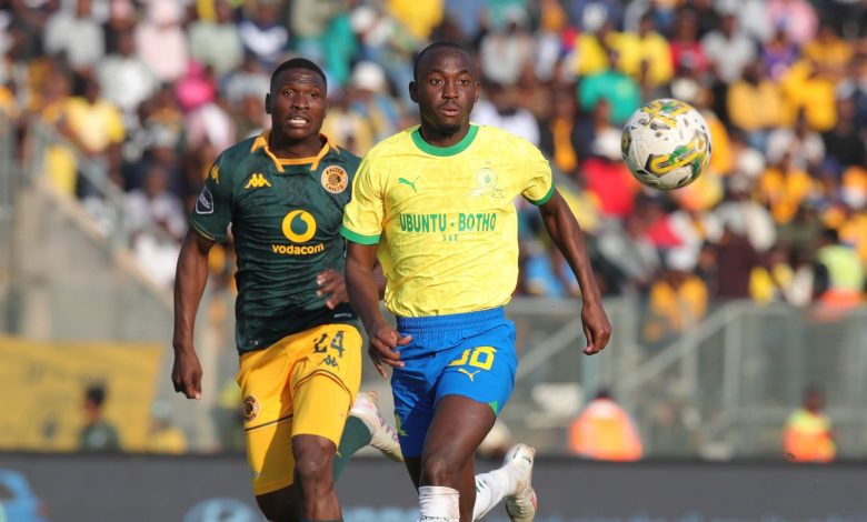 Mamelodi Sundowns and Kaizer Chiefs in action