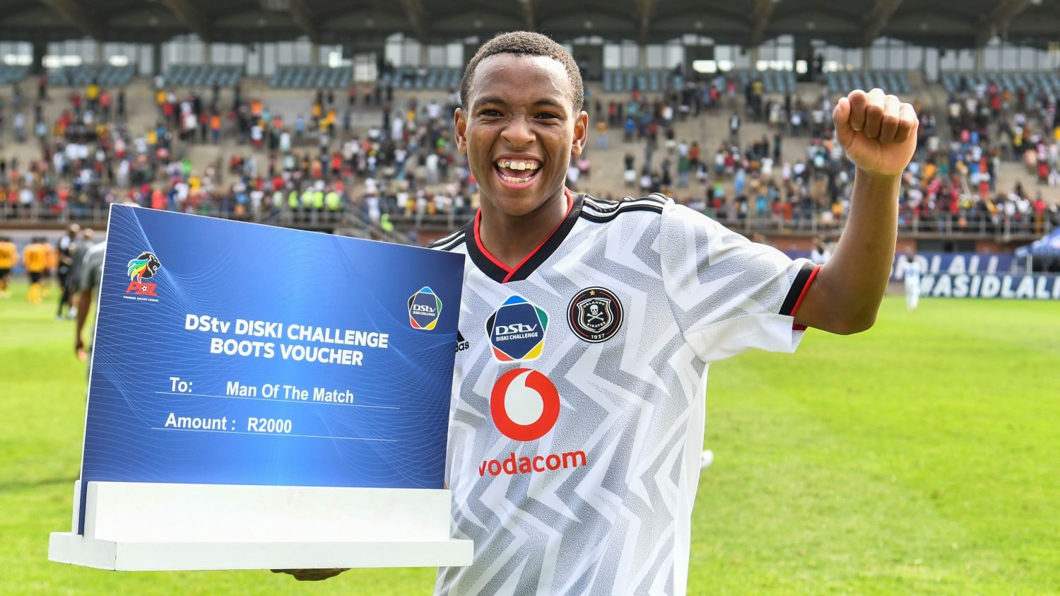 Orlando Pirates star Relebohile Ratomo changes his surname