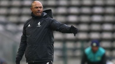 Shaun Bartlett demands a reaction from his Cape Town Spurs players 