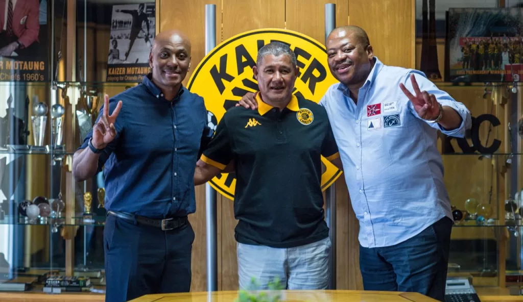 Cavin Johnson with Kaizer Chiefs' management at the Chiefs Village in Naturena