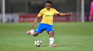 Keletso Makgalwa in action for Mamelodi Sundowns