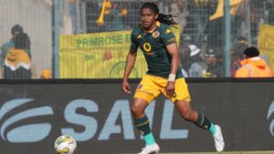 Siyethemba Sithebe in DStv Premiership action against Mamelodi Sundowns