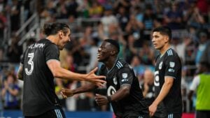 Bongokuhle Hlongwane celebrates with his Minnesota United teammates