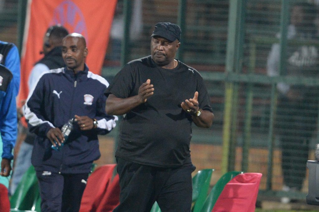 Jomo Sono is set to make a guest appearance at a Zimbabweab football symposium