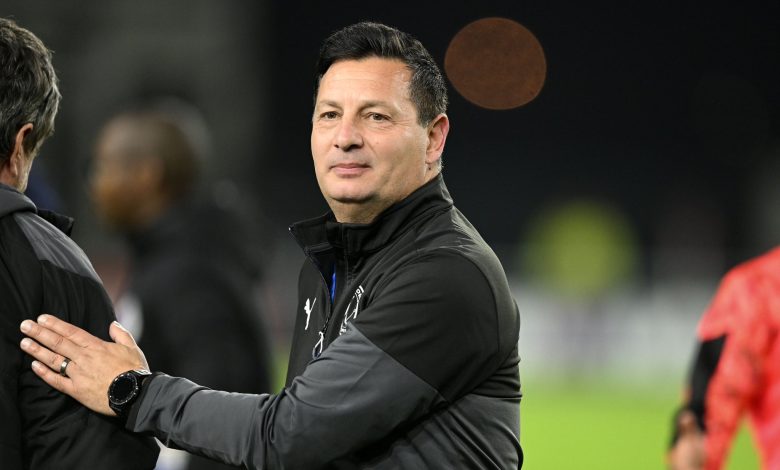 Cape Town Spurs coach Vasili Manousakis has made a plea to Spurs' management