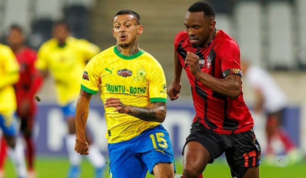 Bernard Parker in action against Mamelodi Sundowns in the Carling Knockout Cup
