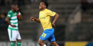 Keletso Makgalwa in action for Mamelodi Sundowns