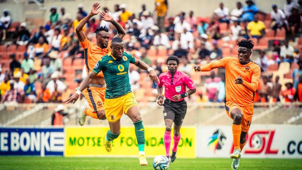 Ranga Chivaviro in action for Kaizer Chiefs against Polokwane City.
