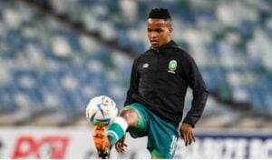 Siphesihle Maduna warming up for AmaZulu in the DStv Premiership