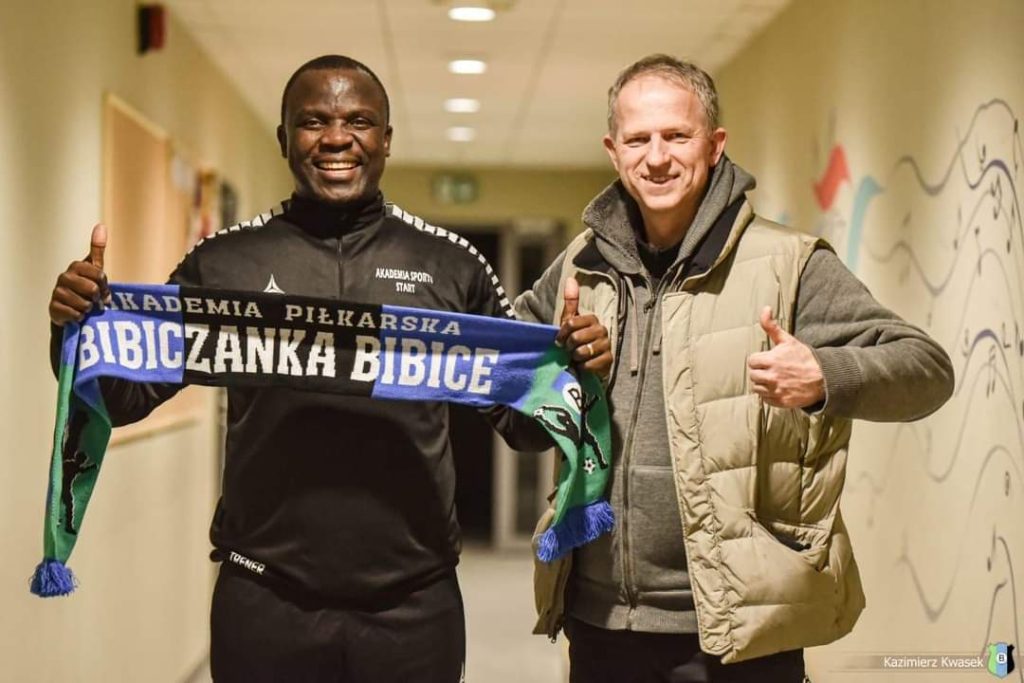 Former Orlando Pirates striker Takesure Chinyama unveiled at KS Bibiczanka