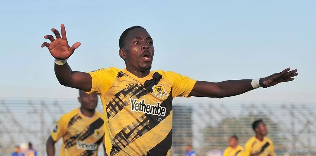 Tiklas Thutlwa in action for Black Leopards in the Motsepe Foundation Championship