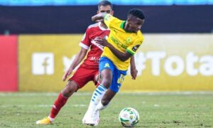 Promise Mkhuma playing for Mamelodi Sundowns