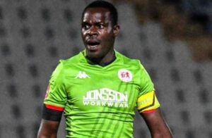 Tapuwa Kapini in action for Highlands Park FC