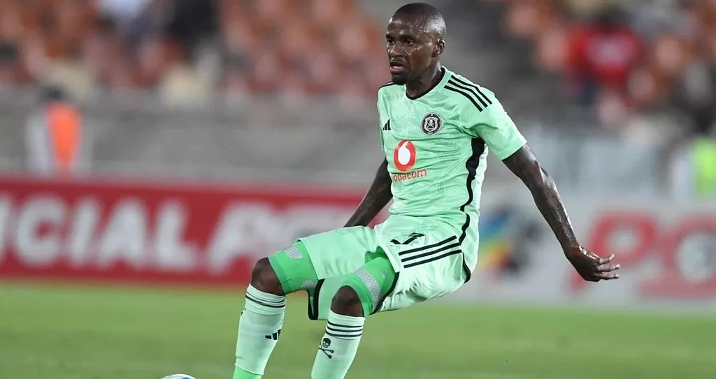 Thembinkosi Lorch in action for Pirates