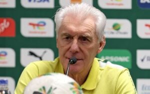 Broos gives feedback on meeting with PSL chairman Dr Khoza