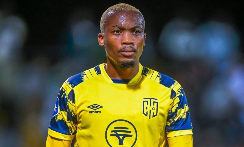 Comitis reveals 'only' club that enquired about Khanyisa Mayo
