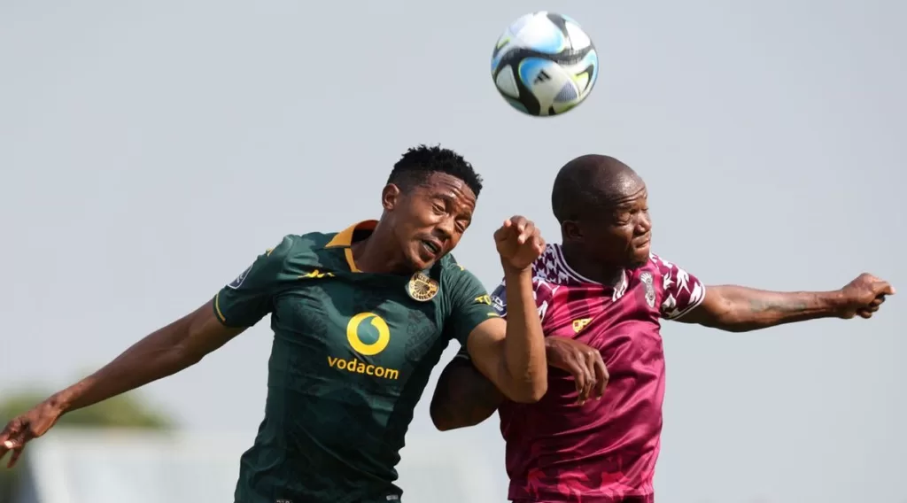 Given Msimango of Kaizer Chiefs challenging for the ball