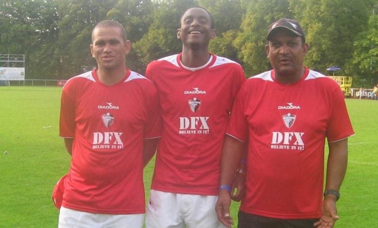 Rulani Mokwena [in the middle] during his days at Platinum Stars